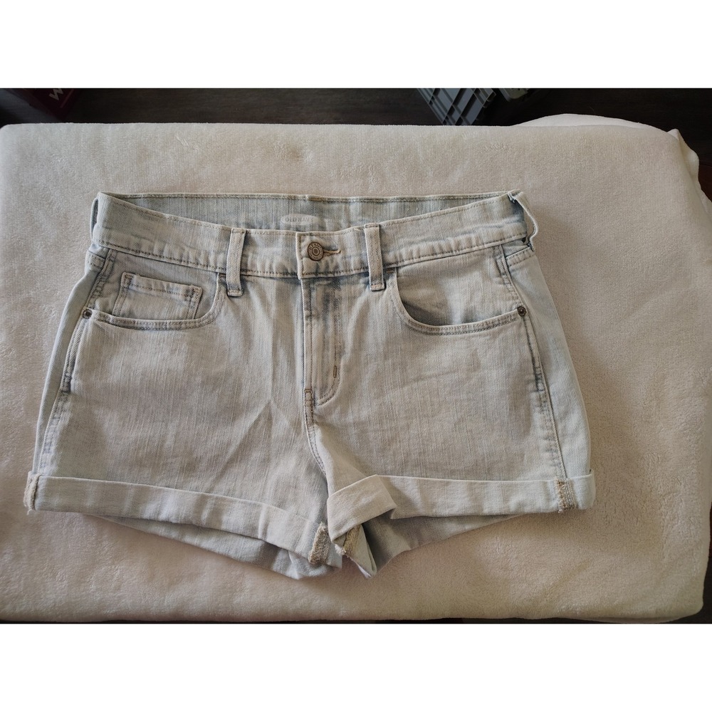 Old Navy Boyfriend Denim Shorts Womens‎ 6 Light Wash Cuffed Blue Jean Shorts
